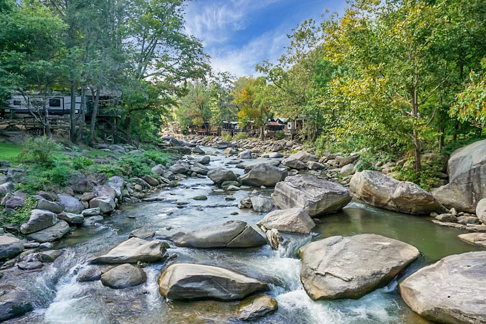 Hickory Falls Inn Chimney Rock Esterno foto